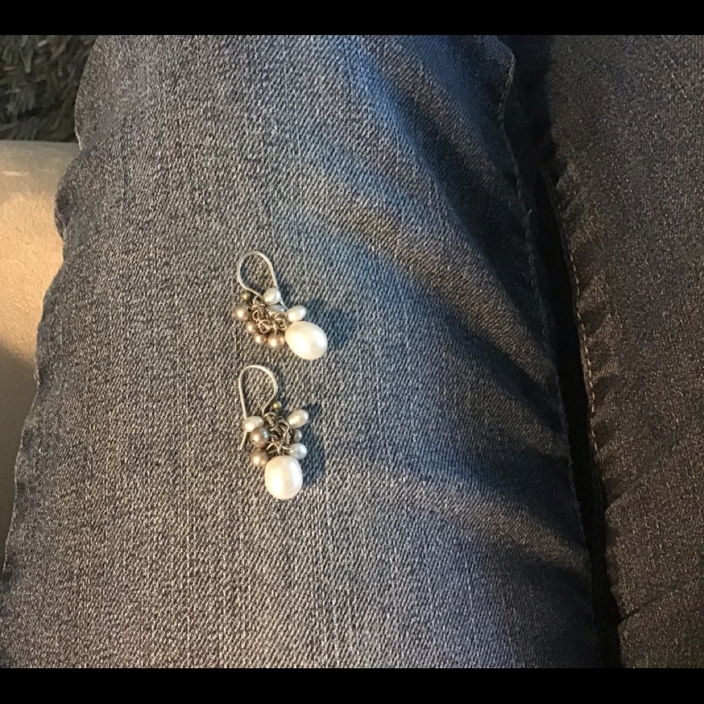 Fresh water pearl drop earring